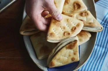 Chilean Homemade Dobladitas Bread Recipe