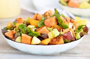 Chilean Salmon and Mandarin Green Salad Recipe