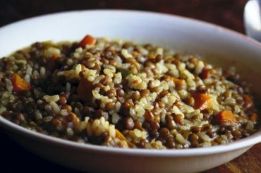 Homemade Chilean Recipe for Rice with Lentils