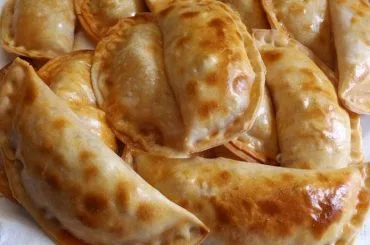 Recipe for Homemade Pequenes Onion Empanadas