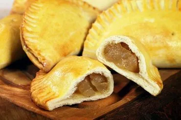 Easy Chilean Pear Empanadas Recipe
