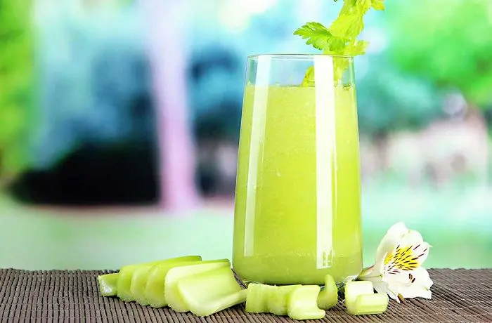 Apiao and Celery Mistela