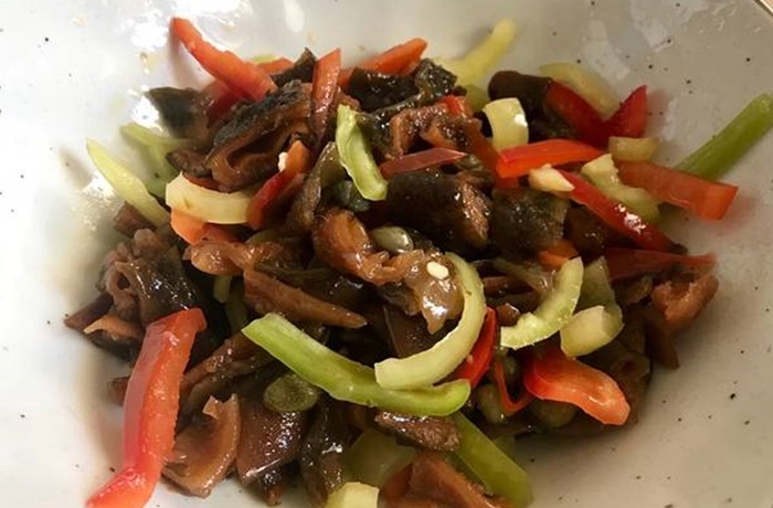 Sautéed Cochayuyo with Vegetables