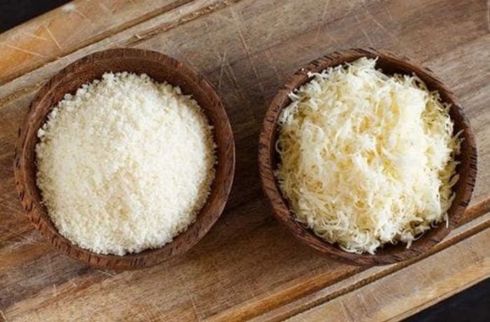 Step 3 — Mantecoso and parmesan cheese ready for the casserole Mantecoso and parmesan cheese for Chilean Chupe de Jaiba casserole