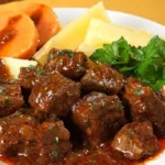 Chilean Aymara watia (huatia) — traditional Andean beef and potato stew with orange juice marinade