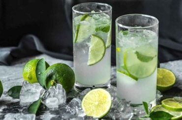 Chilean piston cocktail — pisco with tonic water and Pica lemon in a tall glass with ice