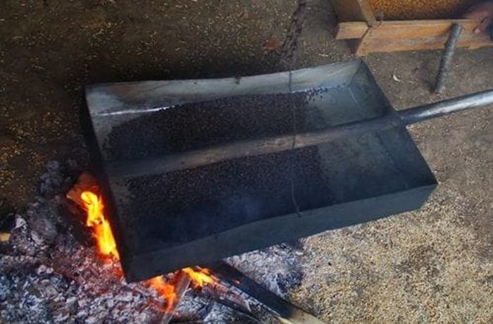 Mapuche callana clay pan used to toast dried peas for muday de arveja