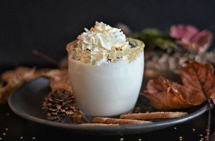 Chilean turrón de arrope, a creamy light brown meringue with chopped walnuts