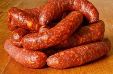 Homemade Chilean longanizas de Chillan, tied and ready, a traditional pork sausage.