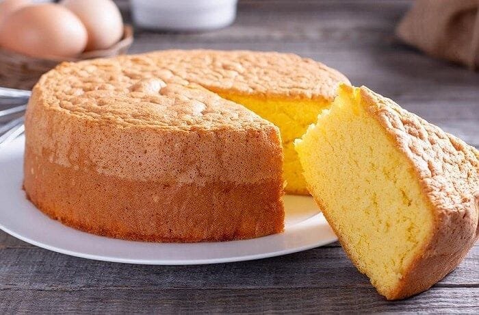 Chilean queque made with vegetable oil and orange juice, a moist loaf cake