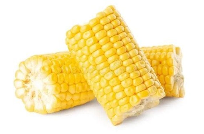 Pieces of corn on the cob for the cazuela