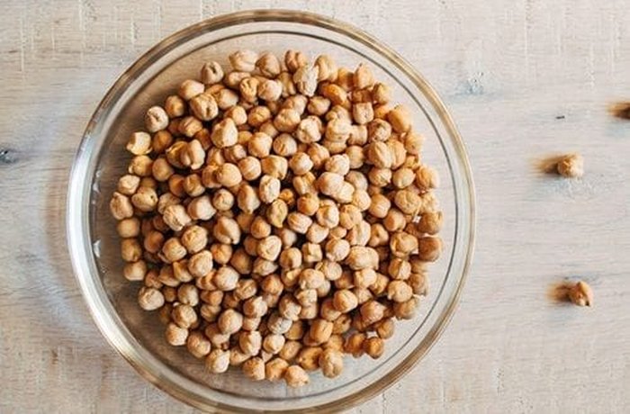 Dried chickpeas soaked overnight