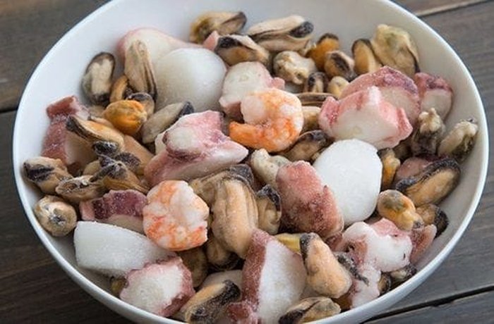 Fresh mixed seafood for the caldillo