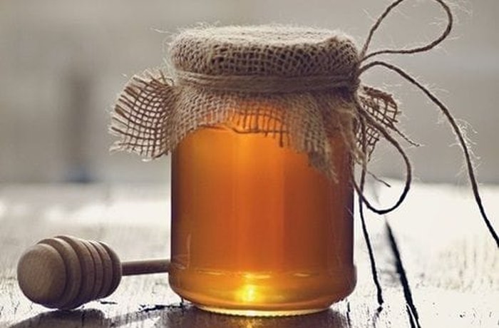Good quality natural liquid honey, the main flavor ingredient.