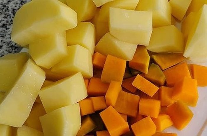 Potatoes and squash, two of the key vegetables in Chilean menestron.