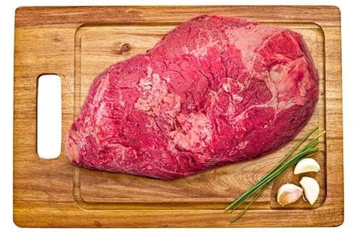 Raw beef rump (asiento) with natural marbling