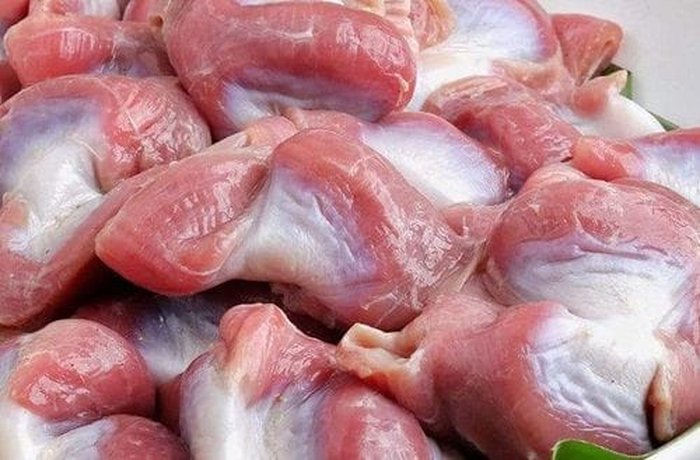 Raw chicken gizzards, ready to be cooked into the soup.