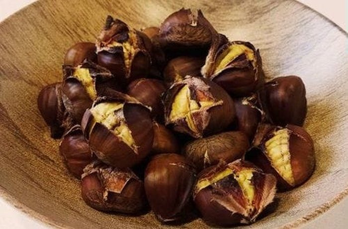Cooked peeled chestnuts for gnocchi