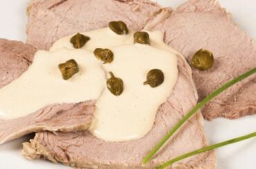Argentine vitel toné, sliced beef with tuna sauce