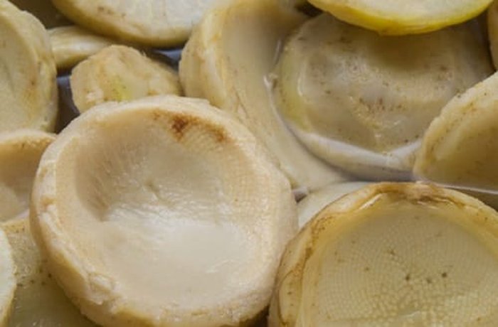 Cooked artichoke bottoms for cream soup
