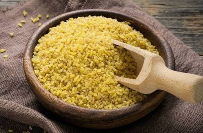 Coarse bulgur cooked for the filling of multigrain bread