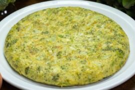 Homemade Chilean broccoli omelette