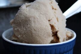 Chilean cola de mono ice cream scoops