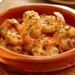 Chilean crispy garlic shrimp with pink dipping sauce
