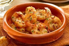 Chilean crispy garlic shrimp with pink dipping sauce