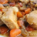 Chilean chicken braised in dark beer with vegetables