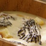 Chilean morels in a creamy sauce with chives