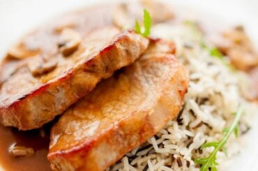 Chilean pork tenderloin braised in pisco with onion and parsley