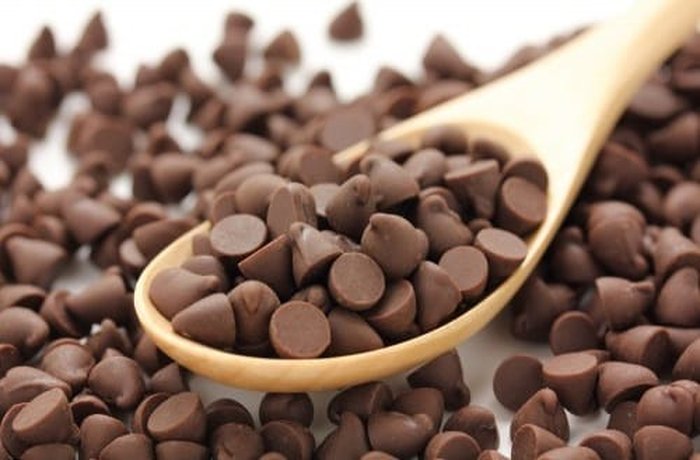 Chocolate chips for oat and banana cookies