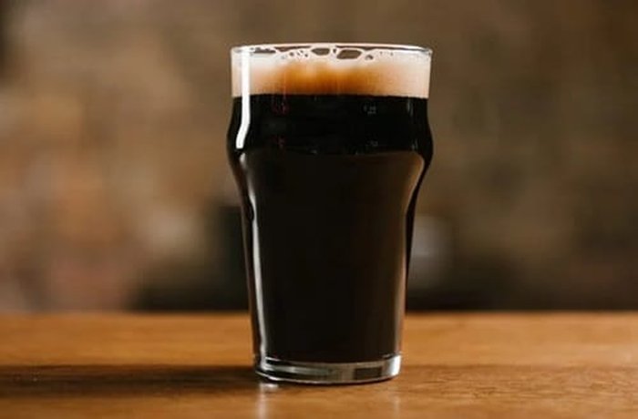 Dark beer for braising Chilean chicken