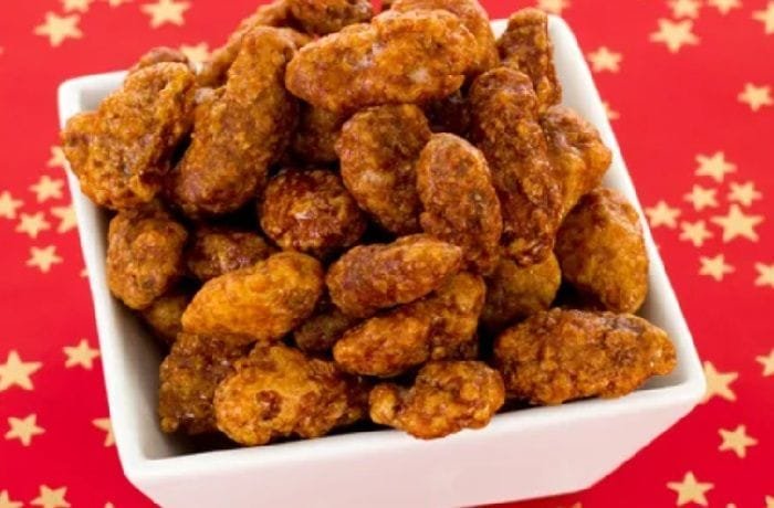 Candied almonds with merkén and cinnamon, a sweet and spicy Chilean snack