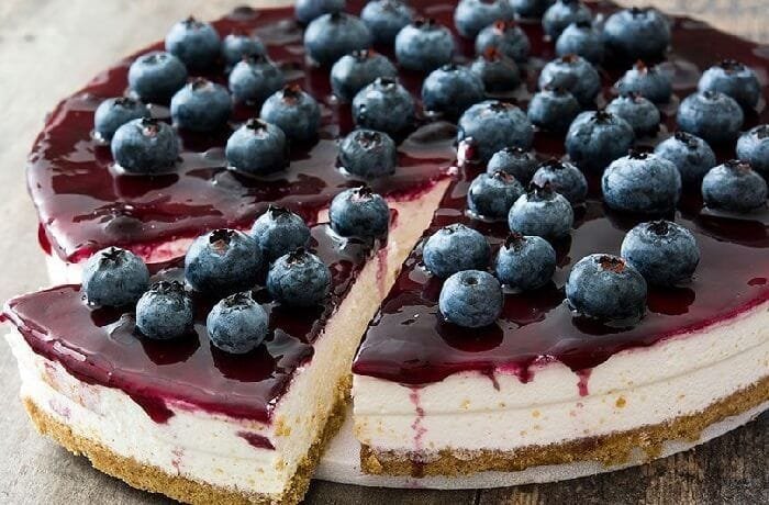 No bake Chilean blueberry cheesecake topped with blueberry sauce