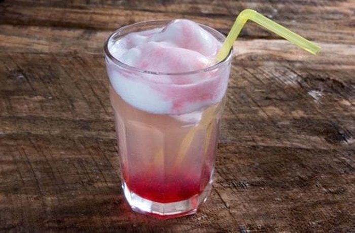 Chilean terremoto cocktail with grenadine