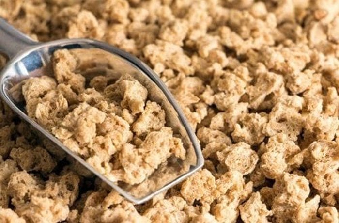 Dry textured soy protein, the base of homemade vegetarian soy burgers