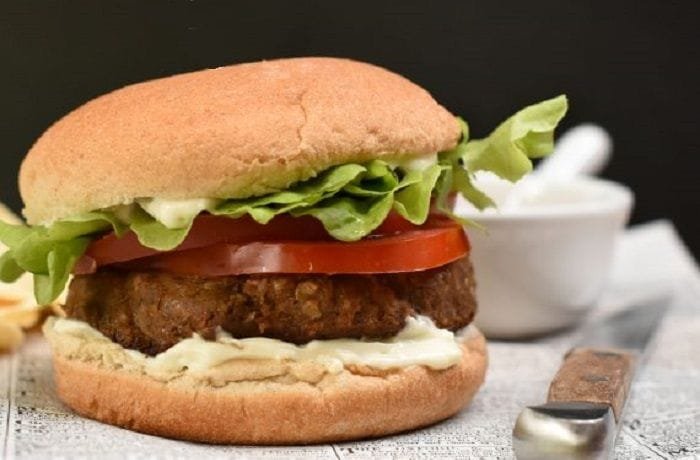 Vegetarian lentil burgers with tomato and lettuce