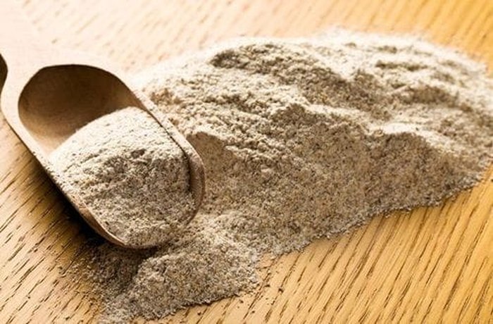 Whole wheat flour for vegetarian empanada dough